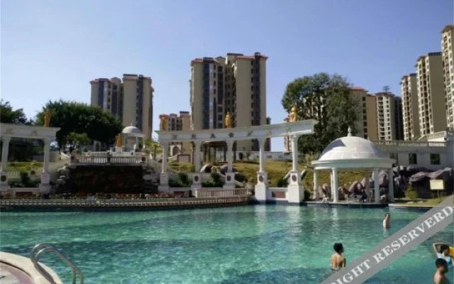 Qianjiang Hot Spring Hotel