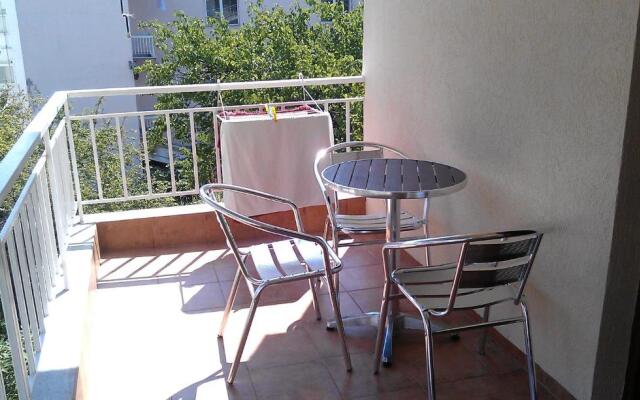 Apartment 60m from sea!
