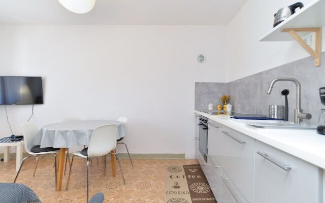 Apartment 1928