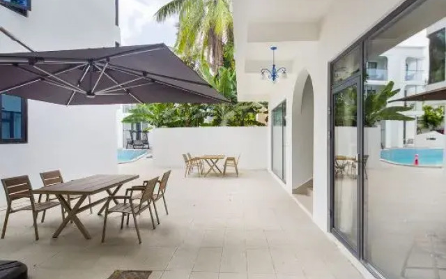 Xiaolu Chenke Muyuewan Homestay (Sanya Yalong Bay Bohoucun Branch)