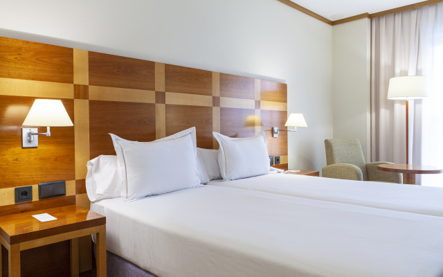 Отель Senator Parque Central