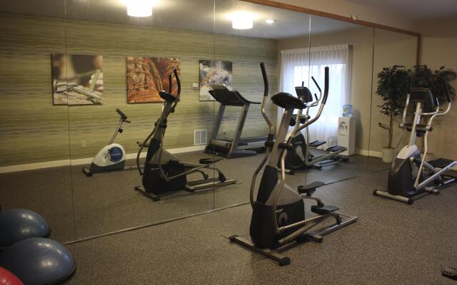 Holiday Inn Express Munising-Lakeview by IHG