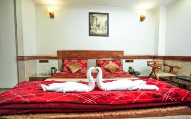 Mayur Hotel Bar And Restaurant