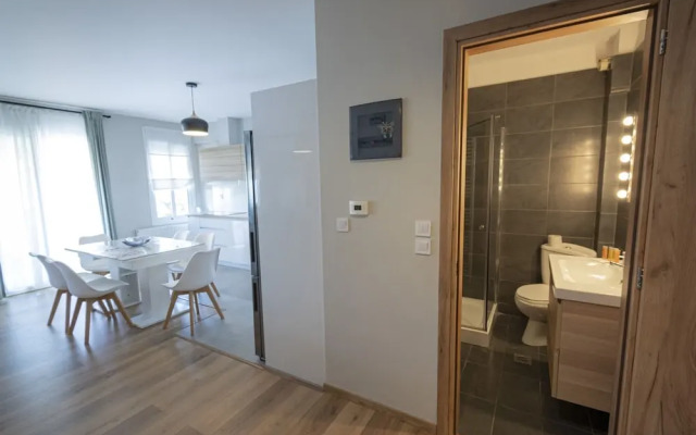 Simon Apartment by Rentalspro