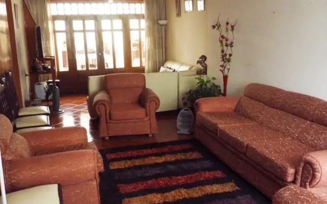 Haritos Guest House