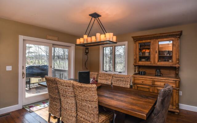 Lakeside Story 6 Bedroom House