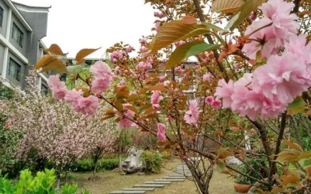 Dong Rong Resort Hotel