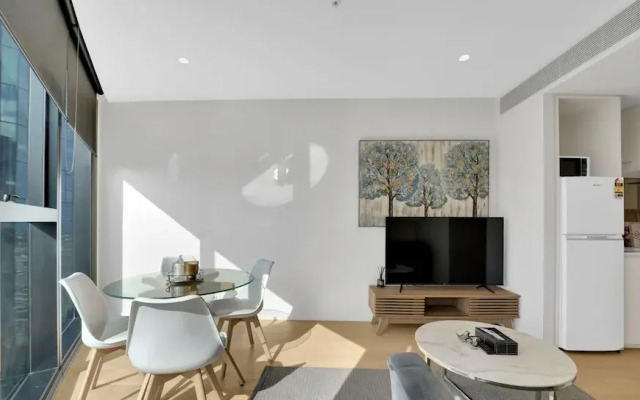 Melbourne Square Apartments