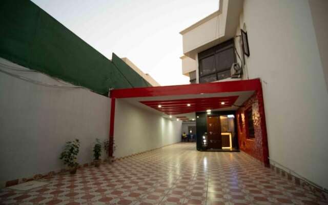 Diamond Lodge karachi