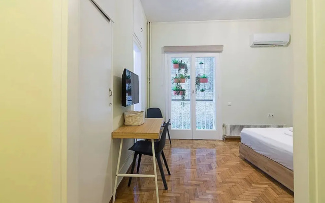 Joyful Studio for Two People in Kolonaki