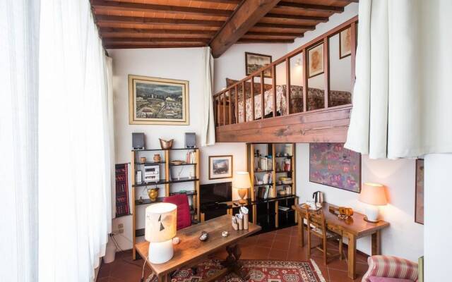 Independent loft on Florence's hills