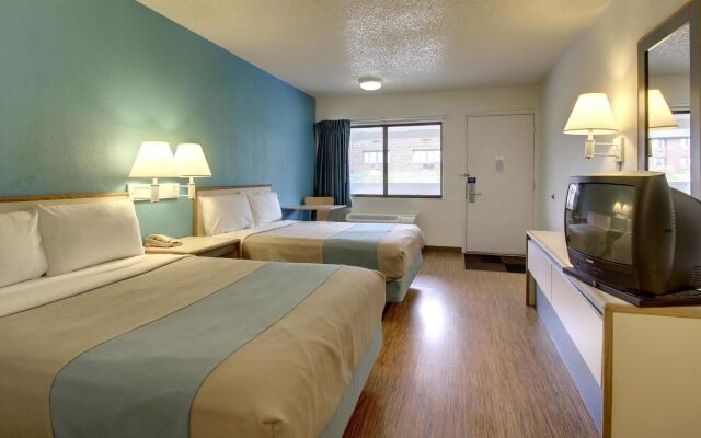 Motel 6 Cedar Rapids, IA