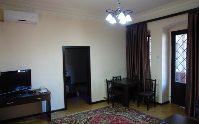 Cozy Apartment in Old Tbilisi