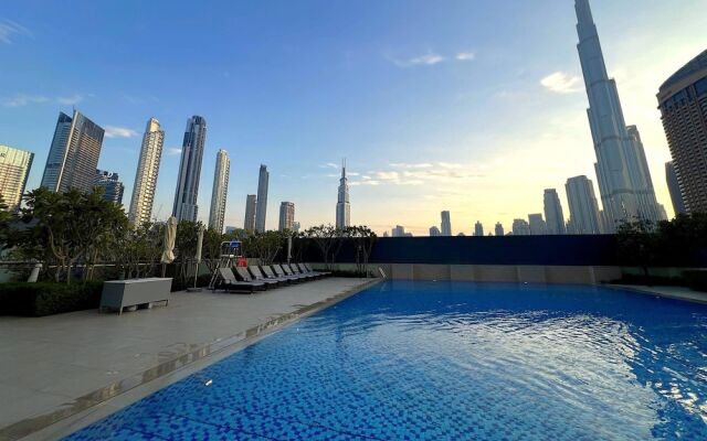 Premium 2BR Downtown Apt w Dubai Mall Access
