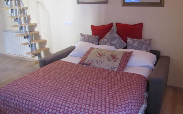 Monna Lisa Apartment