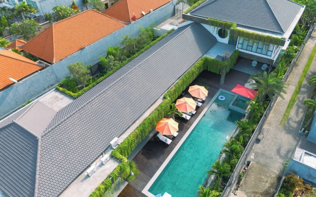 Exquisite 5BR Villa: Premier Luxury in Seminyak