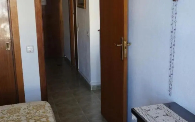 First Line, to the beach, 1 bed Apt , Sleeps