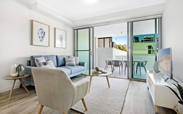Boutique Broadbeach Living Near Convention Centre