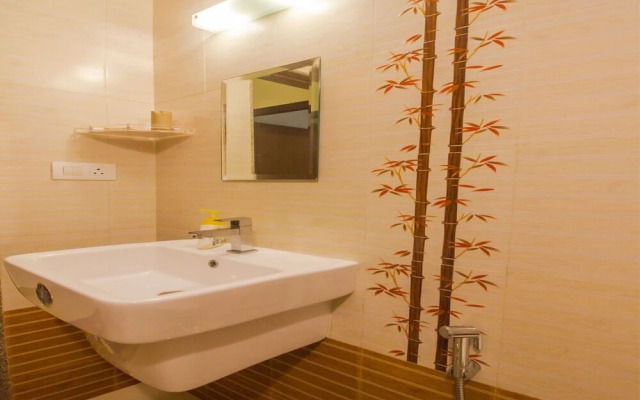 Home Elegant 3BHK By OYO Rooms