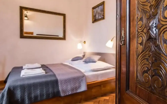 Lovenovsky Apartments