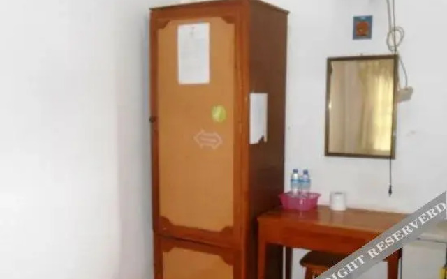 Phetmanixay Hotel
