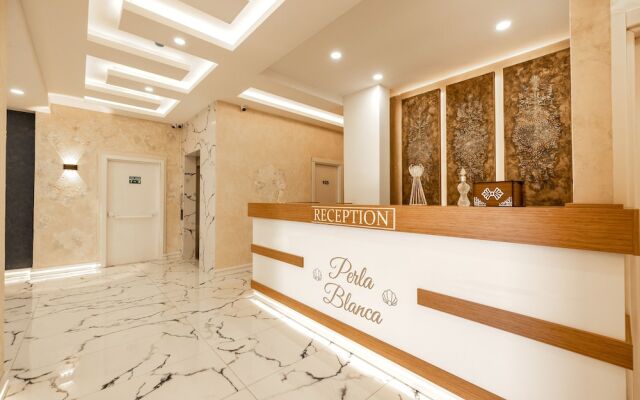 Perla Blanca Hotel