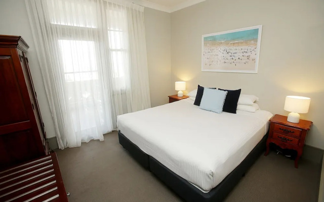Bondi Beach Breeze - A Bondi Beach Holiday Home