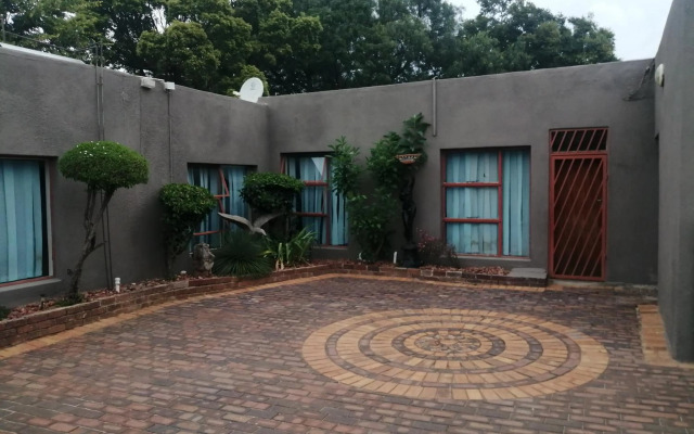 Naisar's Apartments Primrose,Johannesburg