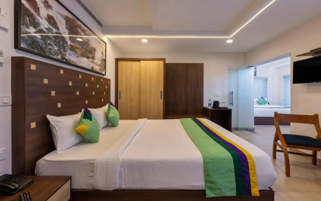 Thejas Houseboat Premium Three