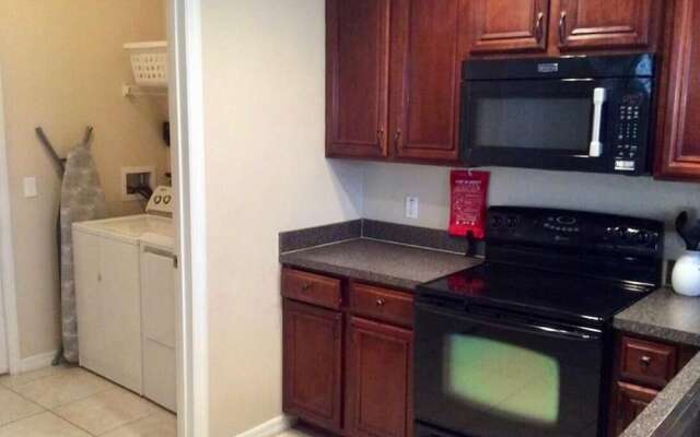 Four Bedroom Pool Home - 150 EP - Vusa