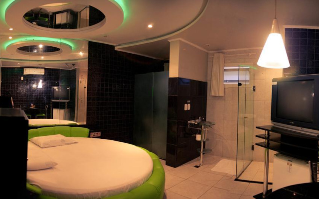 Sense Motel