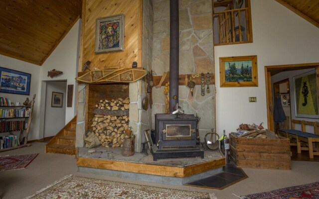 Smoothwater Outfitters & Lodge