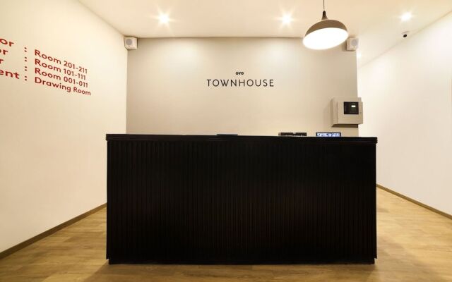 Oyo Townhouse 120 Shushant Lok