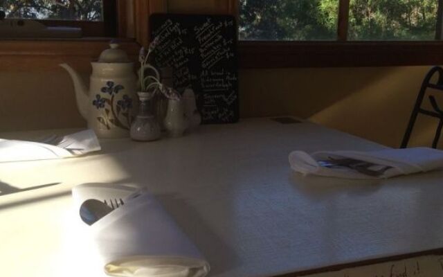 The Hideaway Retreat