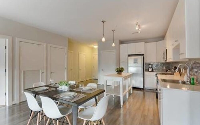 Two-Bedroom On H 77