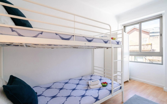 Large Flat w/ Terrace | Ace Location @ Aliados