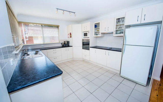 Gretel Cl 4 - Nelson Bay