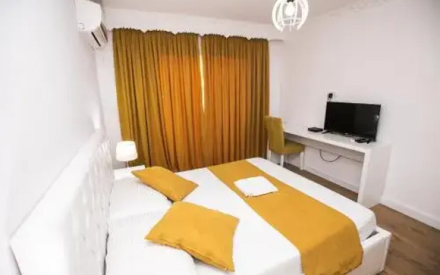 Natea Apartments