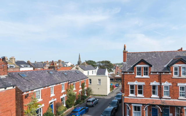Whitby On The Hill,5mins To the Beach,Pets Welcome