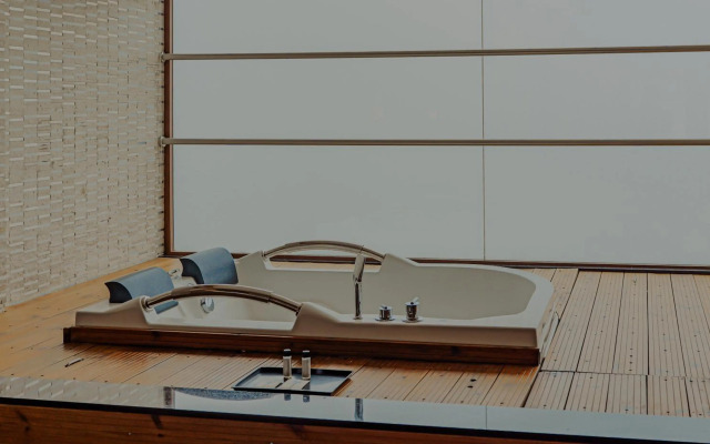 Amber Dale Luxury Hotel & Spa