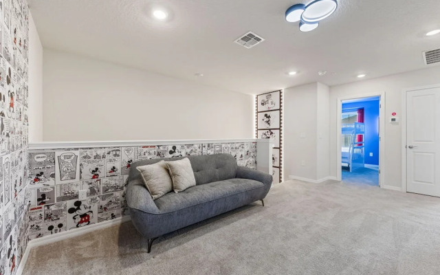 1287 Blue Paradise Way