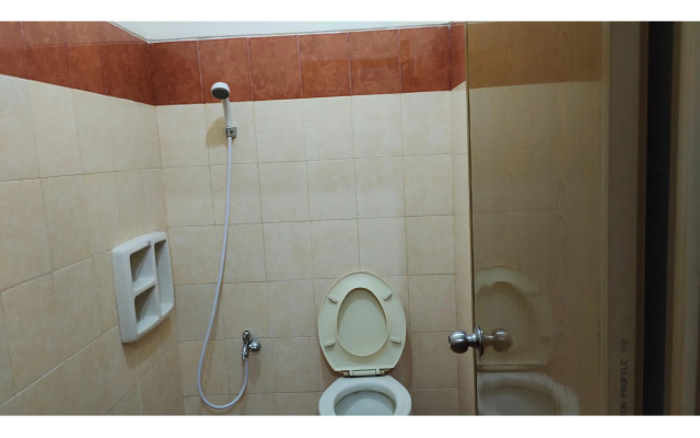 Hotel O C16 Siwalankerto Syariah