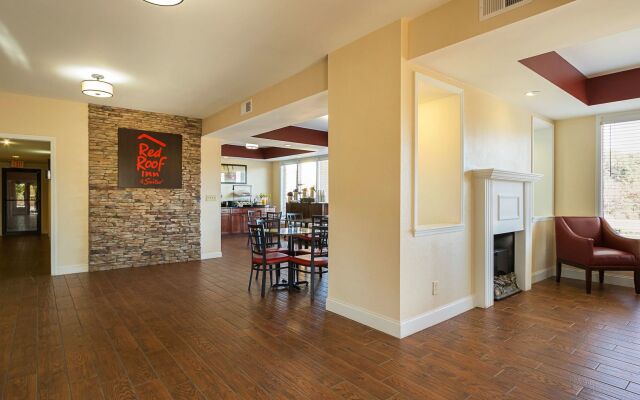 Red Roof Inn & Suites Scottsboro