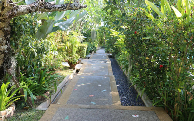 Cocoville Phuket Resort