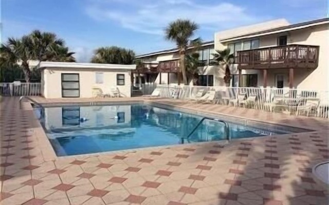 Sea Shell 3 Bedroom Townhouse by RedAwning