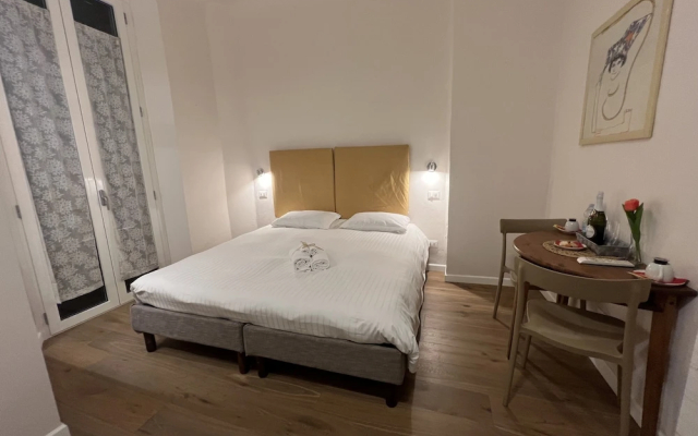 Bed & Bed Cassia