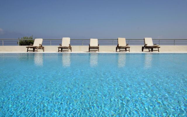 Mira Resort