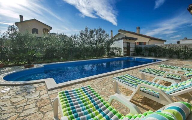 Villa Adry