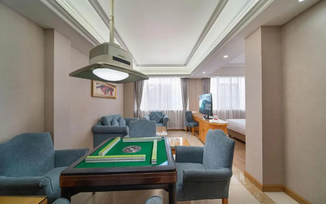 Vienna Hotel (Shenzhen Tianbao Road) 