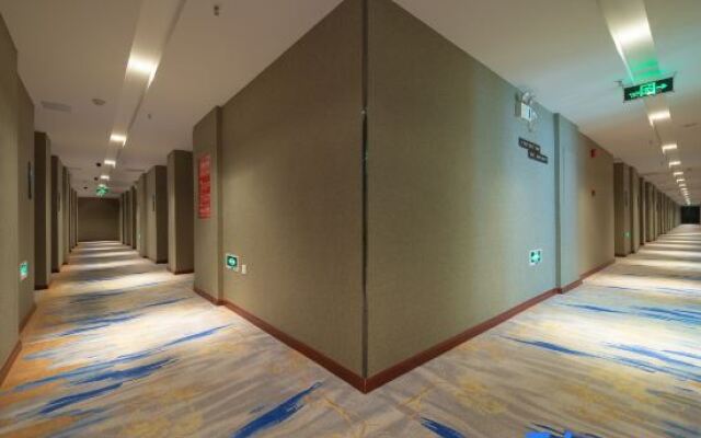 Rezen Dong Hotel (Shenzhen Huaqiangbei)